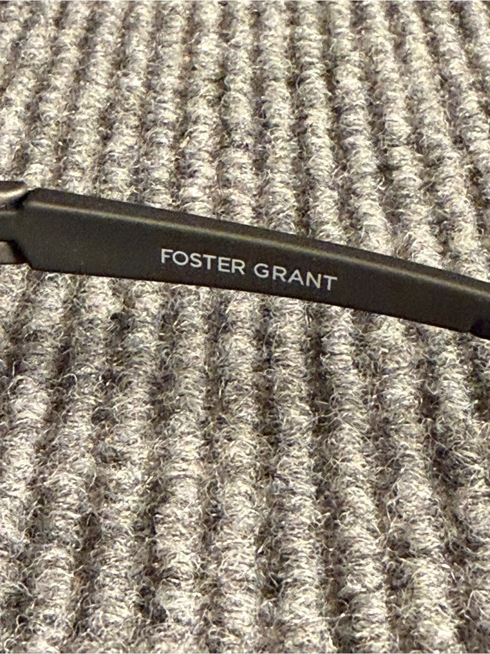Foster Grant Semi-Rimless Sport Sunglasses – Matte Gray Wrap Frames